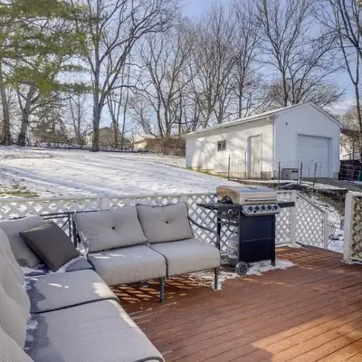 3 Mi to Englewood Dam Pet-Friendly Home with Yard!