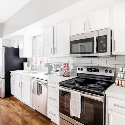 Luxury Downtown Townhome Private Garage Unit 11