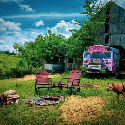 Cozy Hot Tub “Love Bus” near Augusta