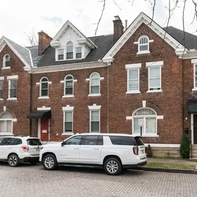 4 Bedroom Luxe home in Brewery District
