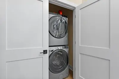 a washer and dryer in a laundry room at Adamina Canyon Luxurious, Canyon View 5BR 3BTH- 6 in Rockbridge