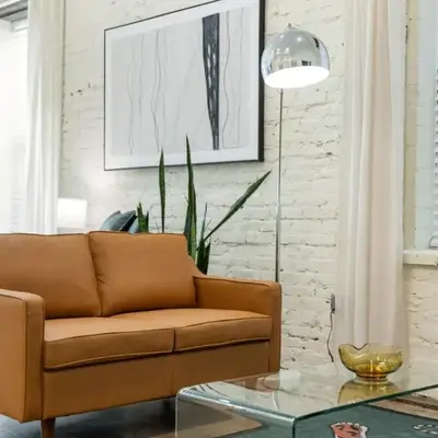 Modern Loft-Style Retreat Near Blenko Glass in Milton
