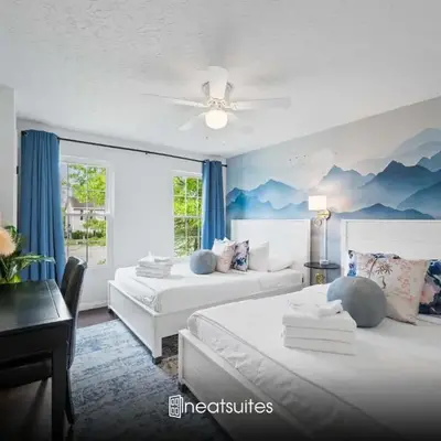 2BR Condo Near Ark for 6 Guests - Free Parking