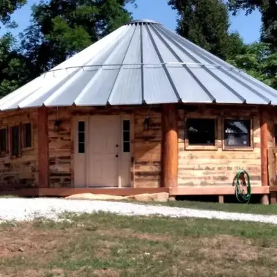 Rustic Octagon-Shaped Cabin for a Glamping Getaway near Huntington