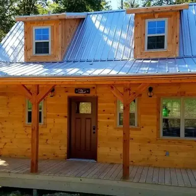 Rustic Family-Friendly Accommodation with Jacuzzi near Huntington