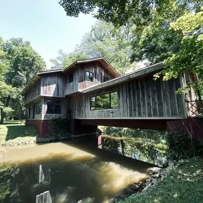 Stunning Home Away From Home in New Albany