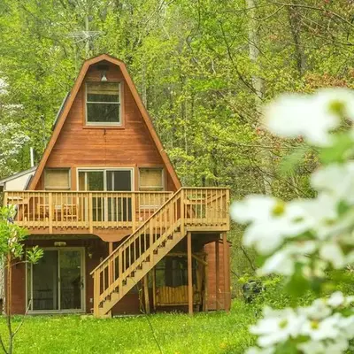 Magnificent A-Frame Cabin Rental in the Trees close to Hocking Hills State Park