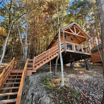 Wooden Chic Cabin Fully Stocked near Tappan Lake in Ohio