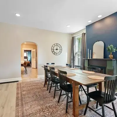 Perfect location-Short North home HUGE4-car garage