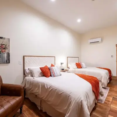 Cozy Corner - Room 5