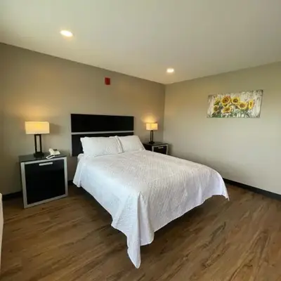 Four Seasons Inn