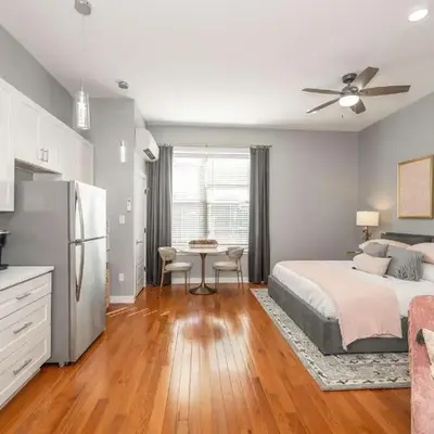 Findlay Market - Suite 5 for 2