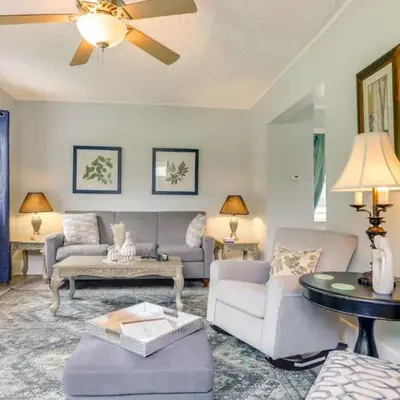 3 Mi to Dtwn Dog-Friendly Retreat in Dayton
