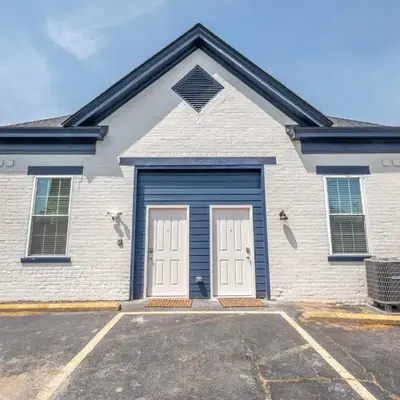 Covington Charm 202