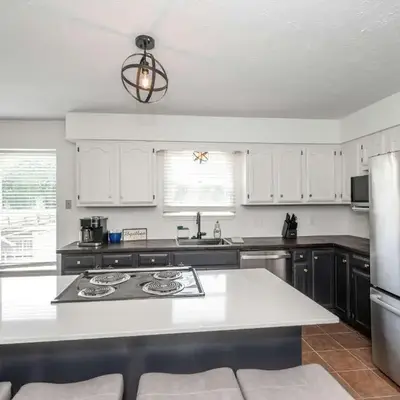 Lark Meadow Retreat Sleeps 10