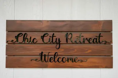 a sign that reads cite thy kitchen welcome at Chic City Retreat 89 For 2 in Columbus