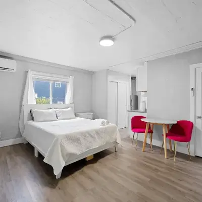 Chic City Retreat 93D