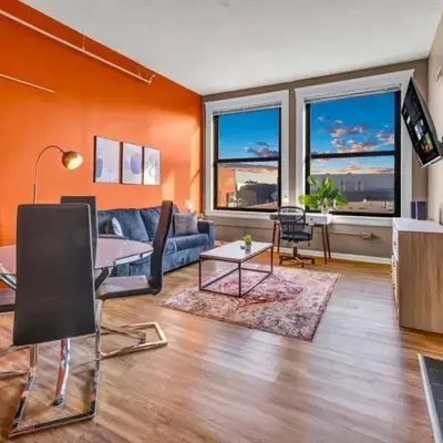 1Br in Heart of Downtown
