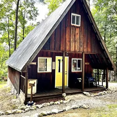 Gorgeous Secluded Cabin with Hiking Trails Near in Frenchburg