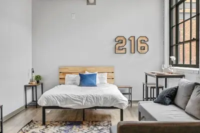 Gallery image of Loft-Style Studio l DT Cleveland l Parking l Café in Cleveland
