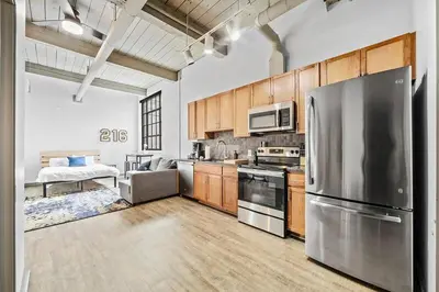 Gallery image of Loft-Style Studio l DT Cleveland l Parking l Café in Cleveland