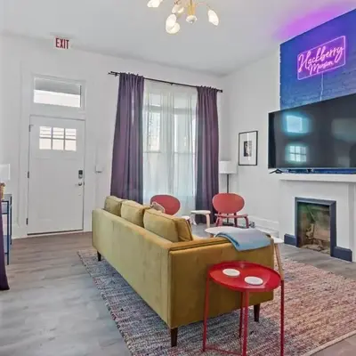 WalnutHills Mansion-sleeps14! TVs in every room!
