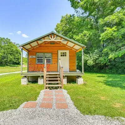 14 Mi to Kentucky Horse Park Creekside Cabin