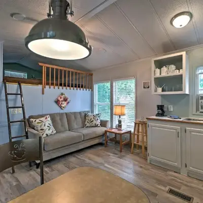 Resort Cabin 1 Mi to Middle Bass Island State Park