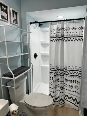 Gallery image of Blessed Beyond Measure King with Ensuite in Norwalk