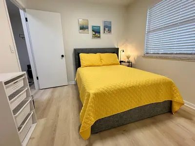 Gallery image of Blessed Beyond Measure King with Ensuite in Norwalk