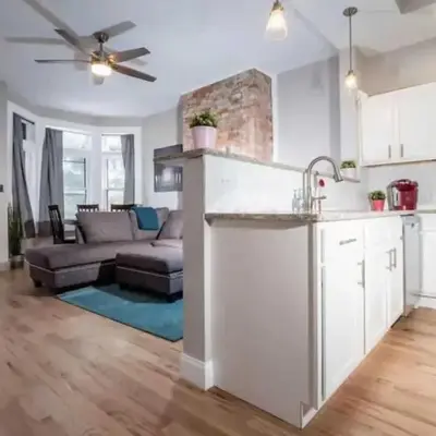 Jungle House Columbus Downtown Free Parking Sleeps 8 - Near Convention Center & Nationwide Arena - 2BR Short North Luxury Home - Over 5