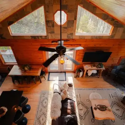 COZY Cabin with Hot Tub - Near all in Hocking Hills