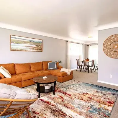 Maple Heights 3BR Cozy and Spacious