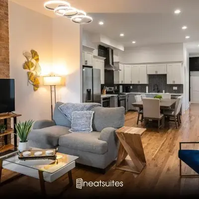 3 Bedroom Condo - Close to Stadiums & Downtown