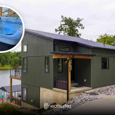 Lakefront Home with Dock - Hot tub - 7 miles to Ark