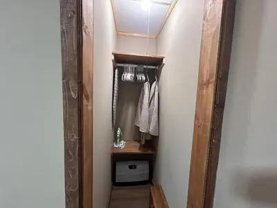 a small hallway with a closet in a room at A gem in the heart of Cleveland Unit 3 in Cleveland