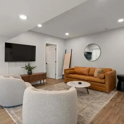Clintonville Brand New Apartment
