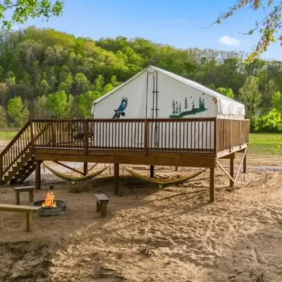 Glamping Tent/Red River Access/2 Queen Beds