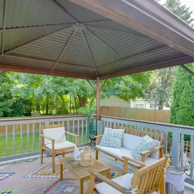 Steps to Lake Erie! Cedar Point Home Base with Deck