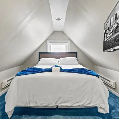 Ohio City 4 Bed 3 TV Free Parking Mins to DT