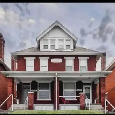 Your Central Columbus Retreat Awaits 5 BR 2 Bath