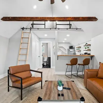 Unique BOHO Ohio City Loft Apt