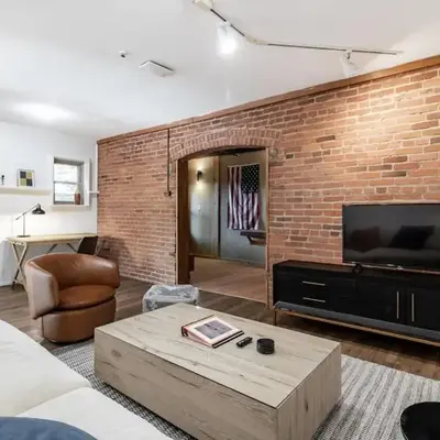 Riverfront Retreat - 2 Units - 3BR - Free Parking