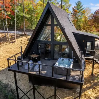 Hot-Tub Sauna Cold Plunge - Evergreen Escape