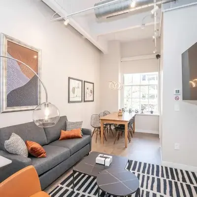 The 333 Suites 202 - Stay for 6