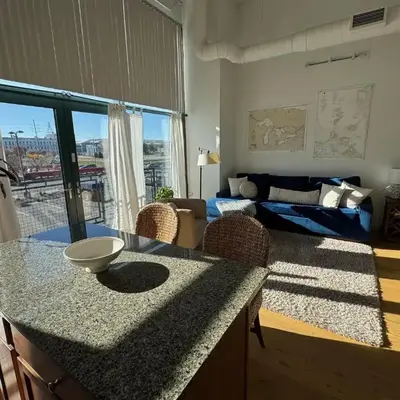 Downtown Condo 5 Minutes to Cedar Point