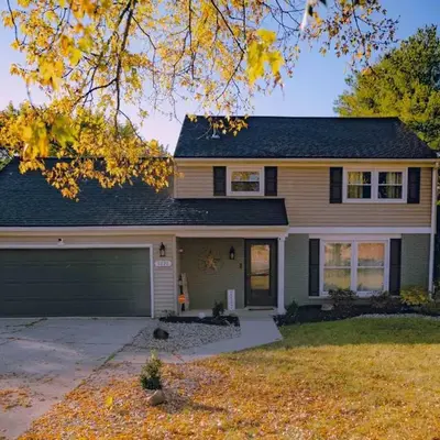 [4-BR/Sleeps 12] Family & Friends Home in Indiana
