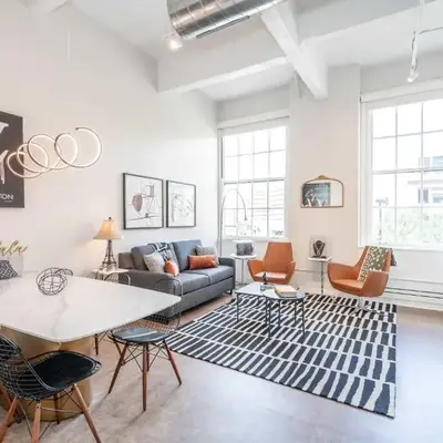 The 333 Suites 301 - Suite for 6
