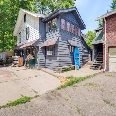 7 Mi to Cuyahoga Valley NP Walkable Apt!