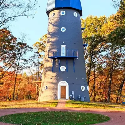 The Grand Landmark 5-Story Windmill Retreat